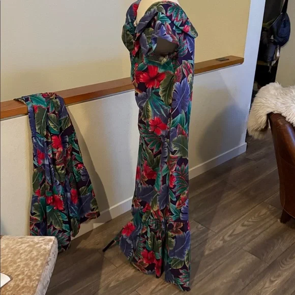vintage Hilo Hattie Original Hawaiian Muumuu dress in a tropical floral I have 2 - Picture 3 of 12